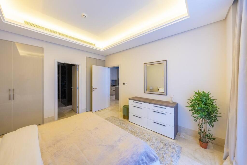 Cozy Beachfront 1 Bedroom Apartment - The 8 Дубай Экстерьер фото