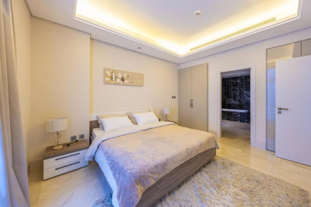 Cozy Beachfront 1 Bedroom Apartment - The 8 Дубай Экстерьер фото
